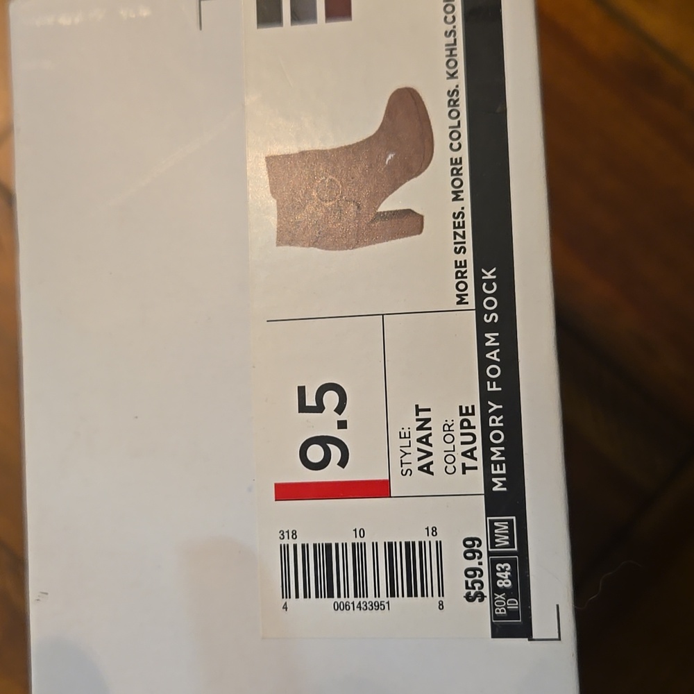 NWT LC Lauren Conrad Women's Gray Suede Heeled Boots SIZE 9.5 - Picture 3 of 7